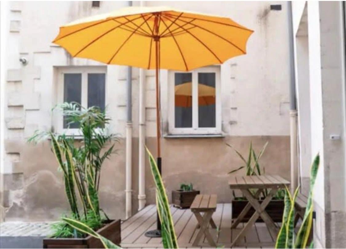 Appartamento Havre de paix- hyper centre 2/4 pers avec terrasse privée Nantes Esterno foto