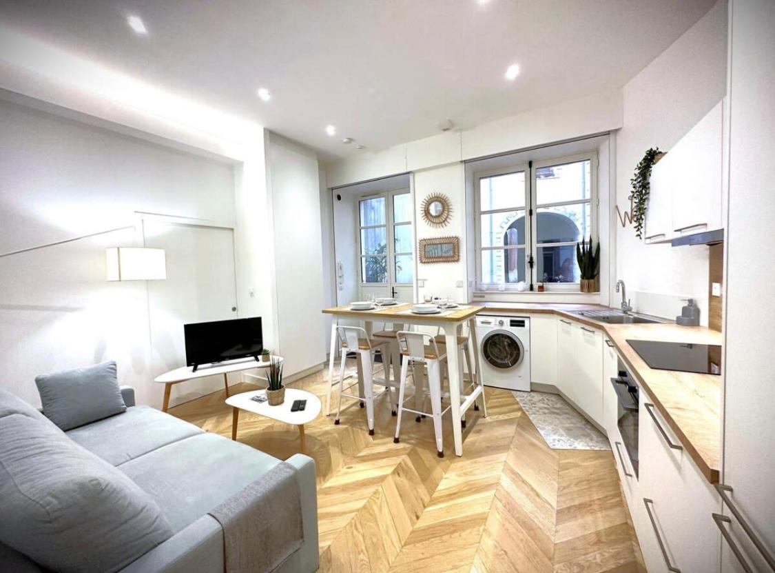 Appartamento Havre de paix- hyper centre 2/4 pers avec terrasse privée Nantes Esterno foto
